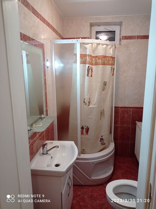 Închiriez apartament