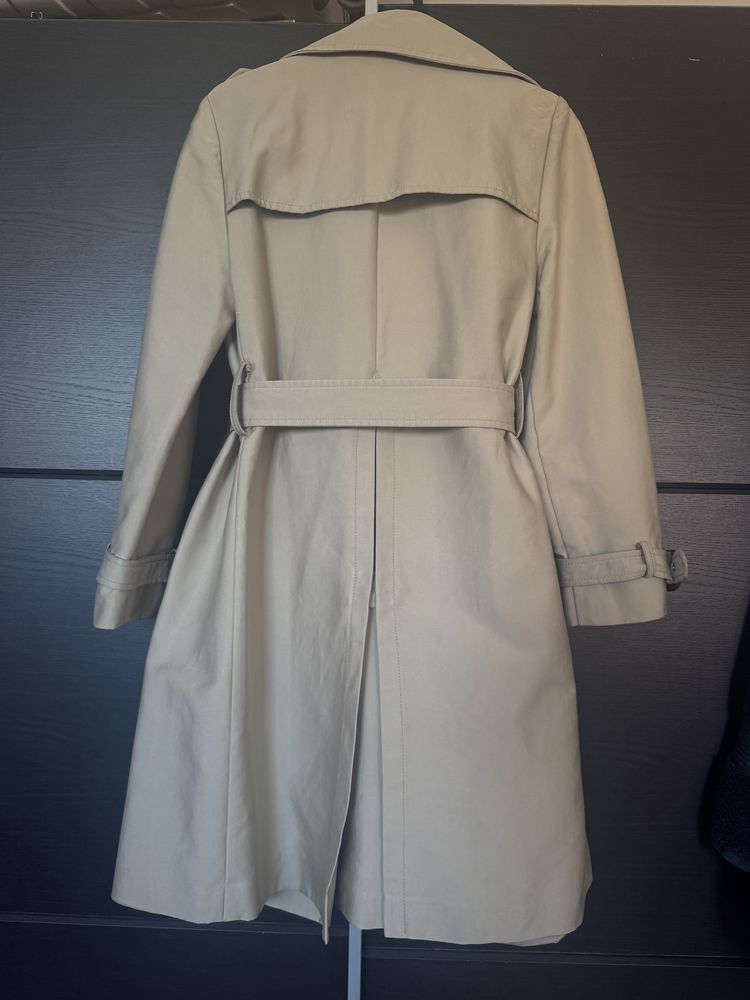 Тренчкот Zara нов с етикет