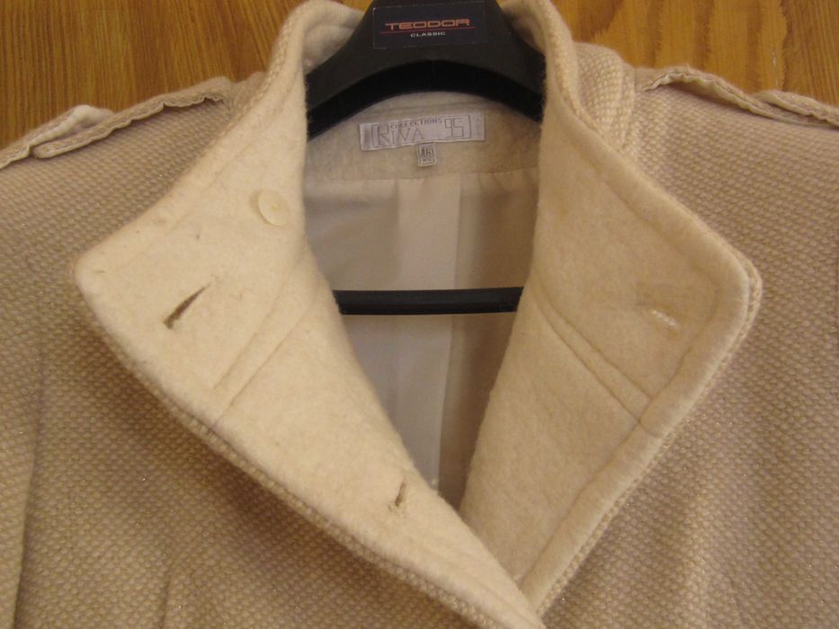 Елегантно дамско палто