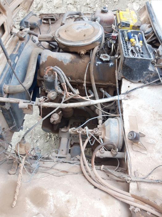 Niva moshina 4x4 sotiladi