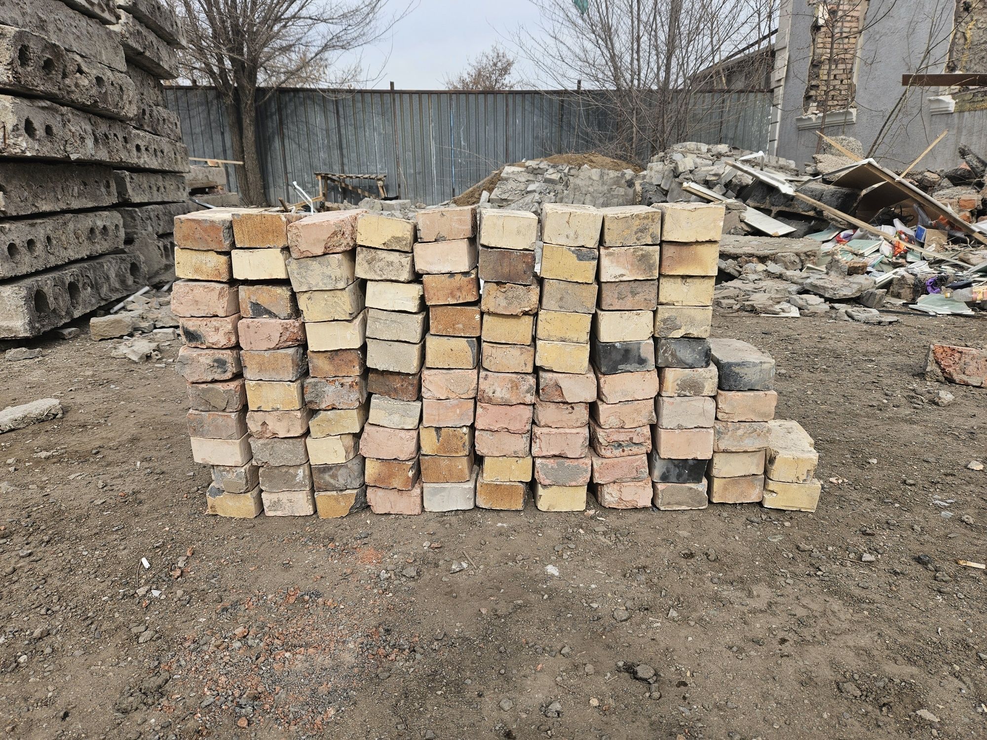 б/у кирпич красный ..