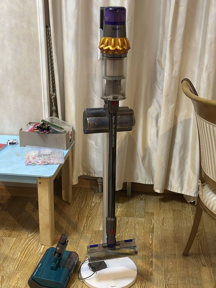 Дайсон пылесос Dyson v15s Detect Submarine с влажной уборкой БУ