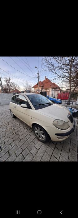 Lancia ypsilon 2004, 16 v