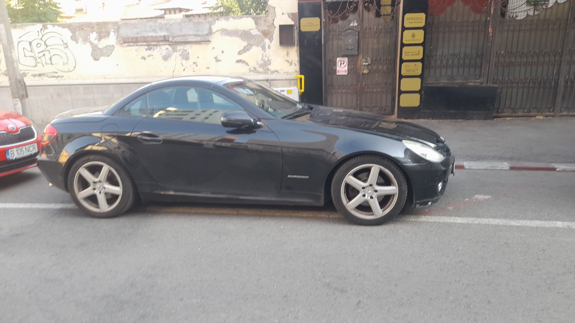 Mercedes SLK decapotabil