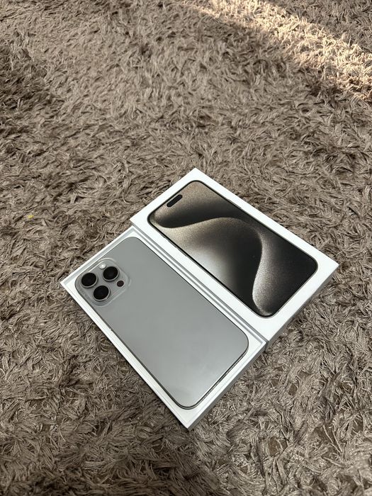 Vand iPhone 15 Pro Max - 256 GB - CA NOU