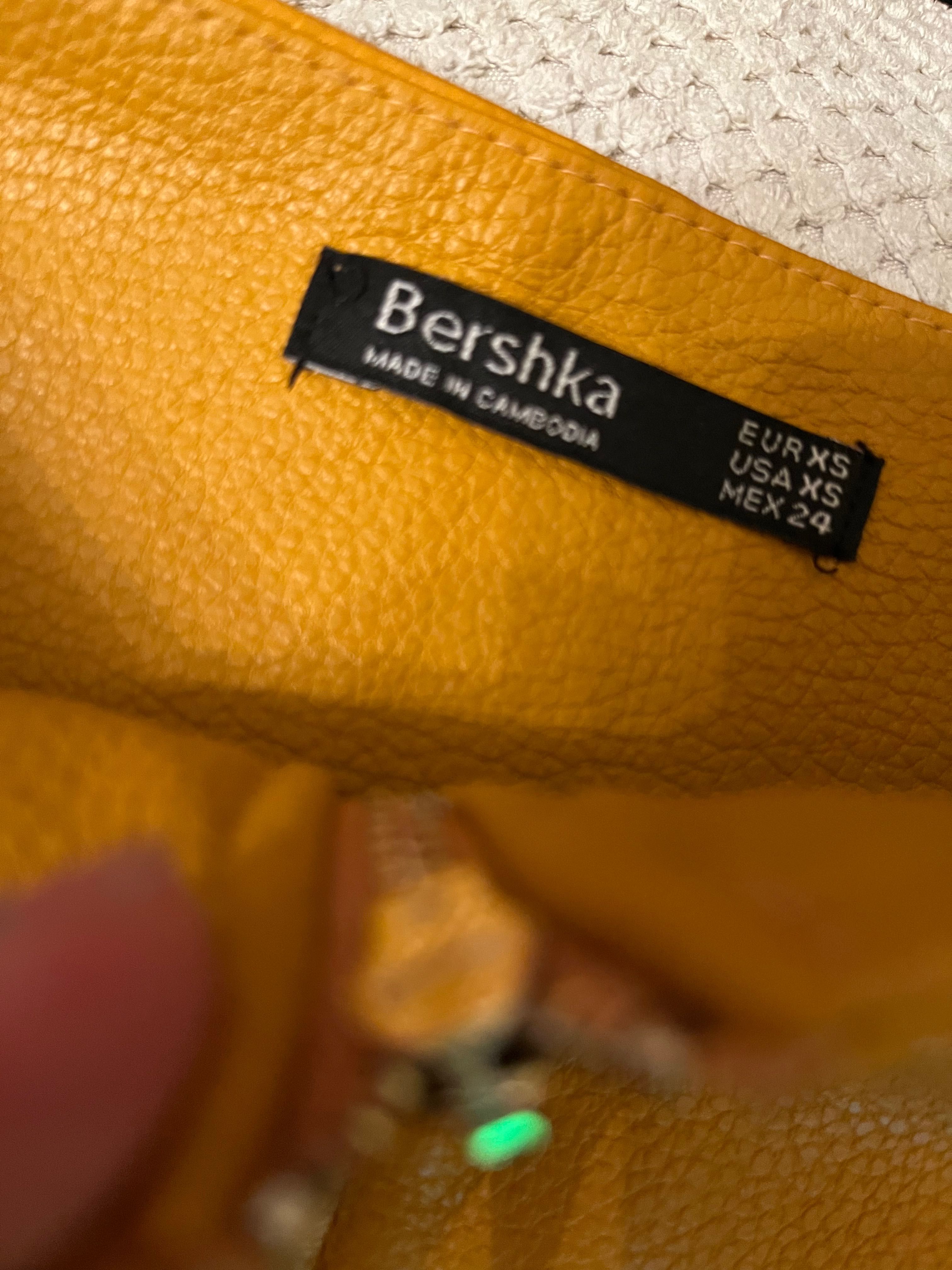 кожена пола Bershka