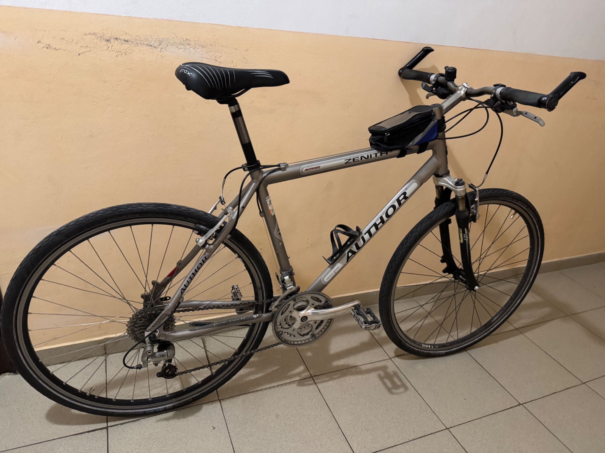 Продавам Велосипед хибрид 28 цола