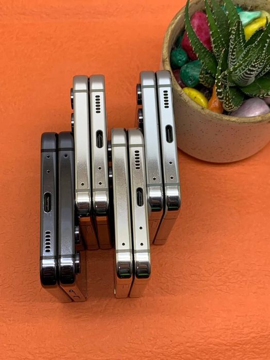 Samsung galaxy z flip 5 5G 8/256gb holati harxil