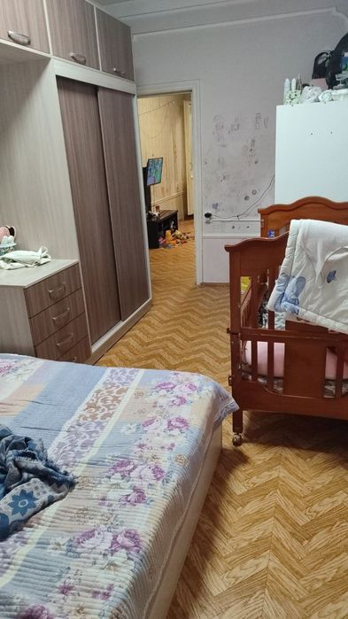 Продаётся  2 комнатная квартира