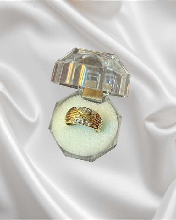 Inel din aur galben cu pietre 14K, 3,42 grame