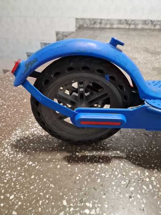 trotineta aovopro m365 partial funcționabila mai mult pt piese