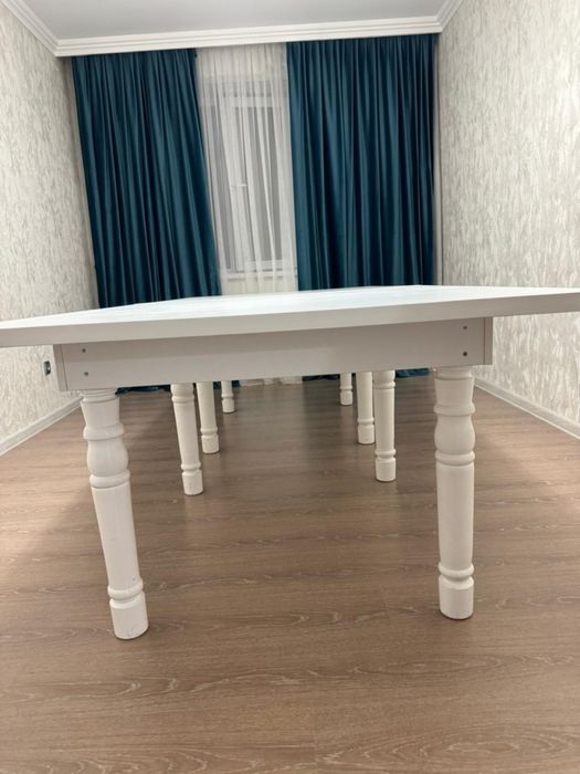 Стол в отличном состоянии