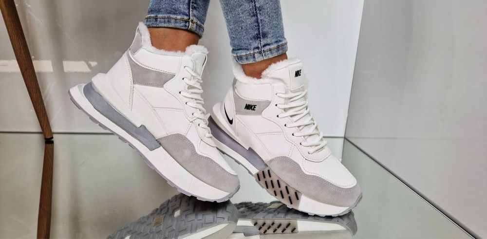 Нови модели Хит Дамски БОТИ