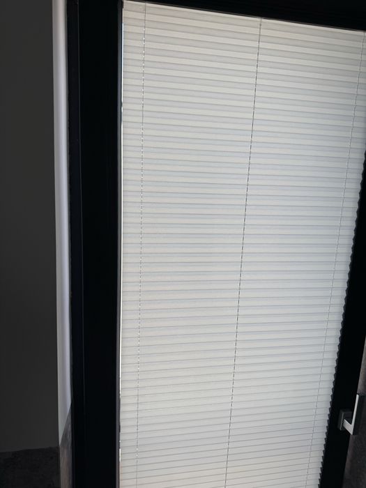 Jaluzele plisate verticale