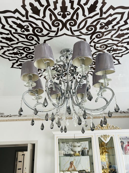 Люстра для зал