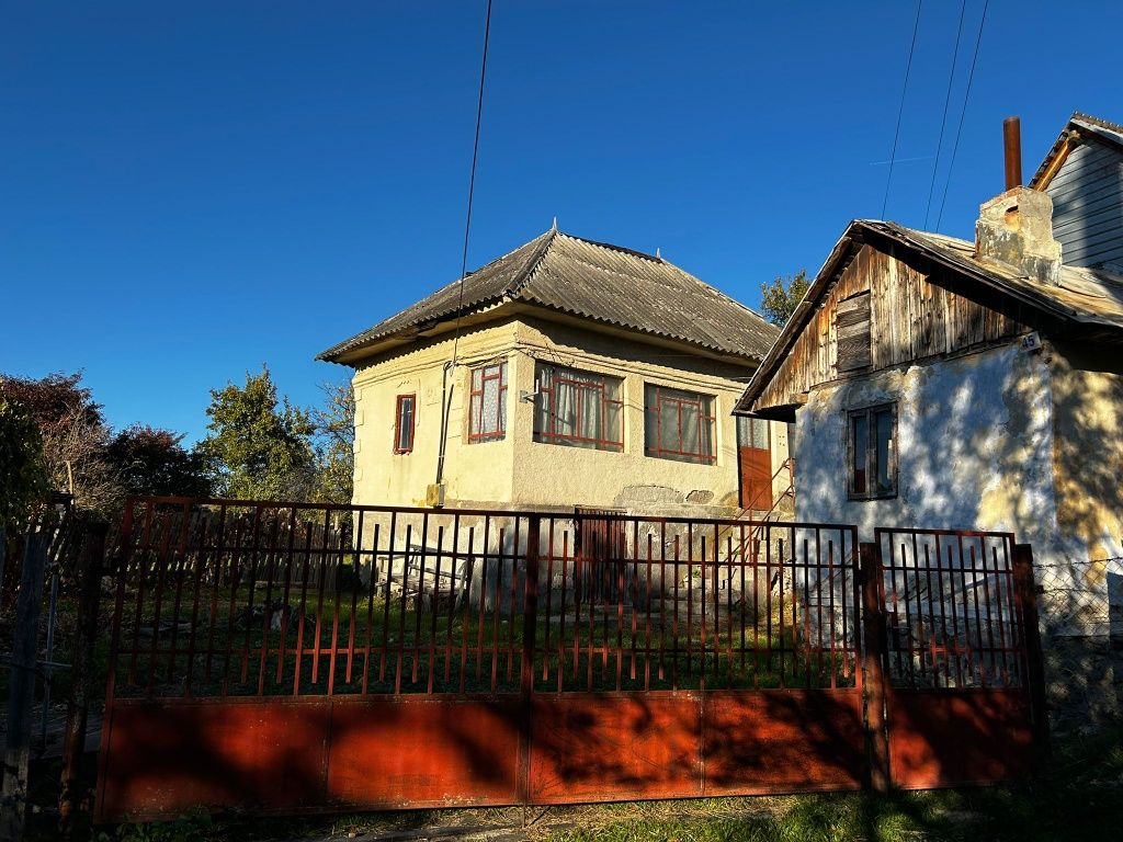 Vând casă+teren 5000 mp