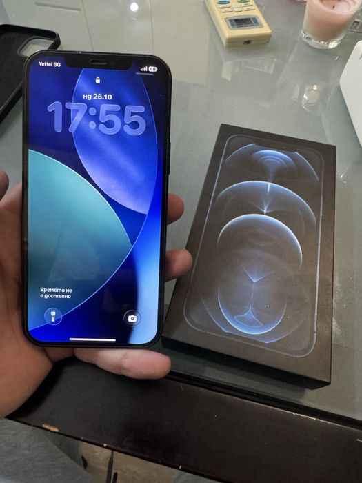 iPhone 12 Pro Max – 256 GB, син цвят (Pacific Blue).