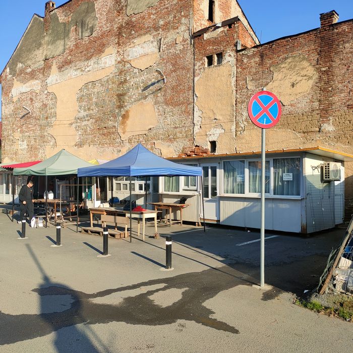 Închiriez convenabil chioșc termopan