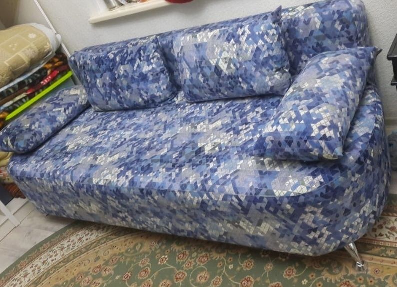 Продам диван раздвижной