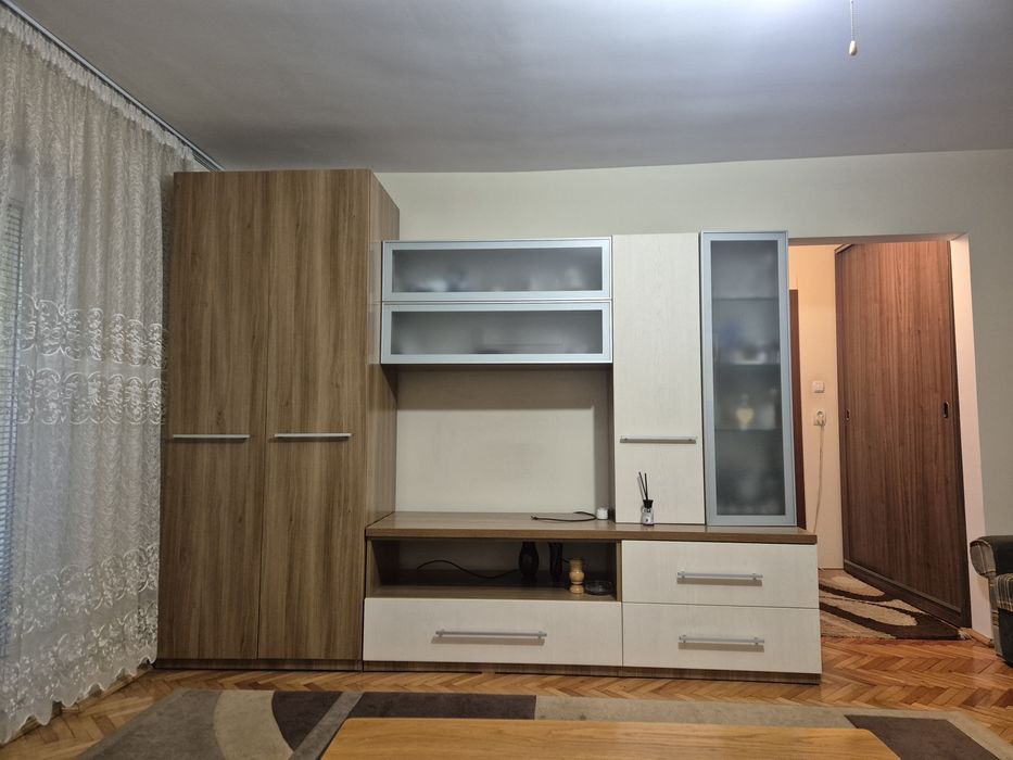 Apartament 2 camere et 1