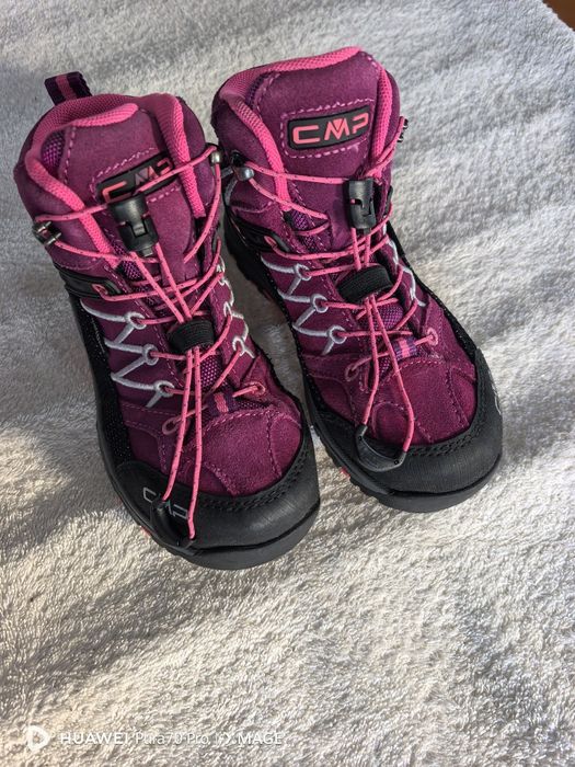 Страхотни водоустойчиви обувки за момиче номер 29 стелка 18.5см