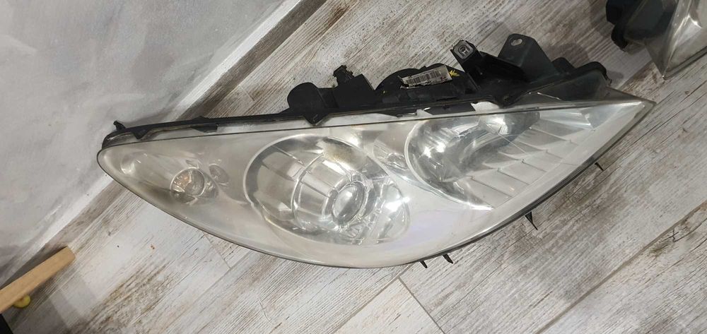 Фарове Пежо (Peugeot) 307 - 2007