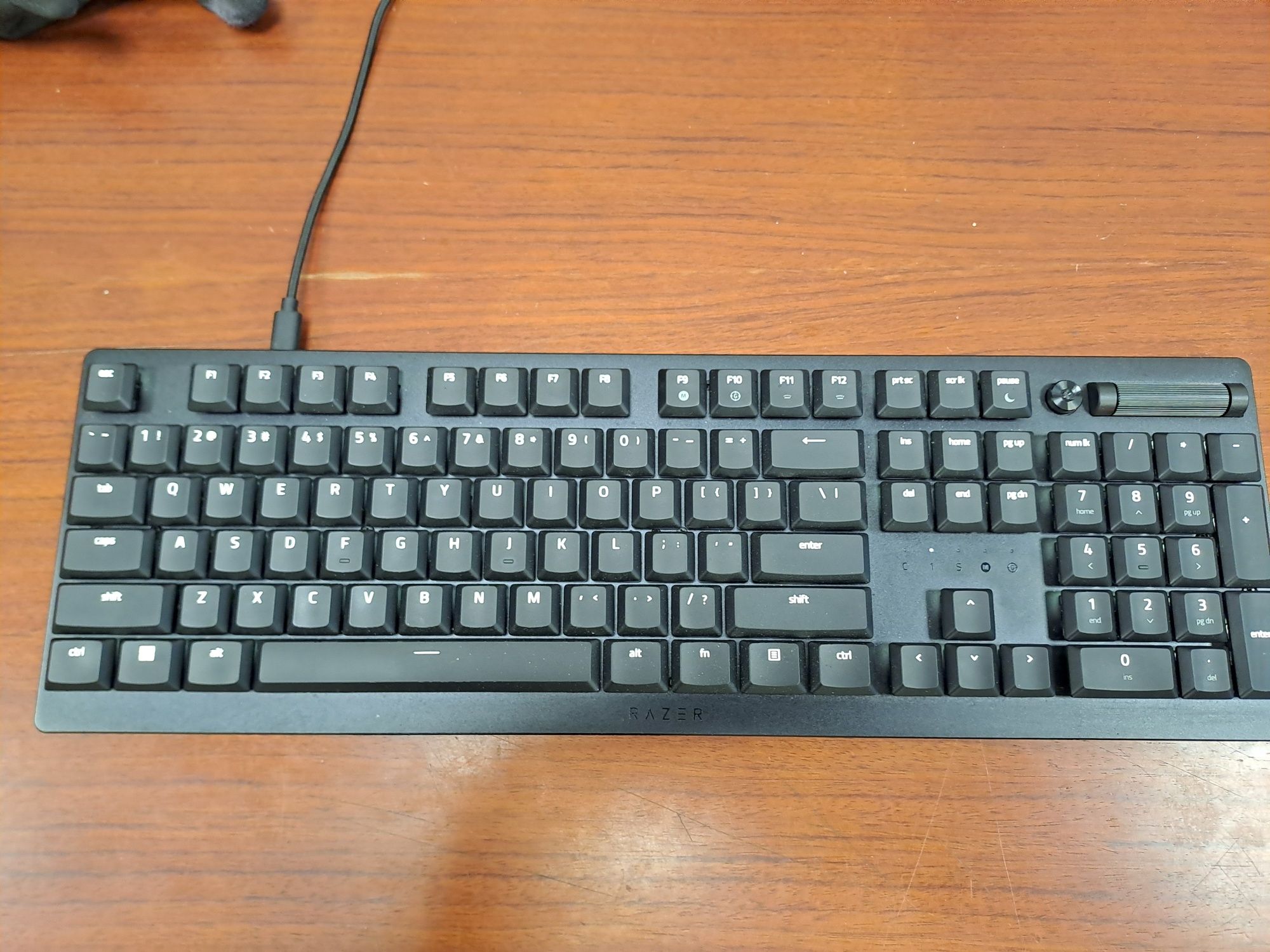 RAZER - Deathstalker V2 - клавиатура