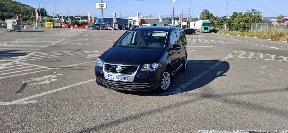Volkswagen  Touran 2010 , 140 cai, 2.0 TDI