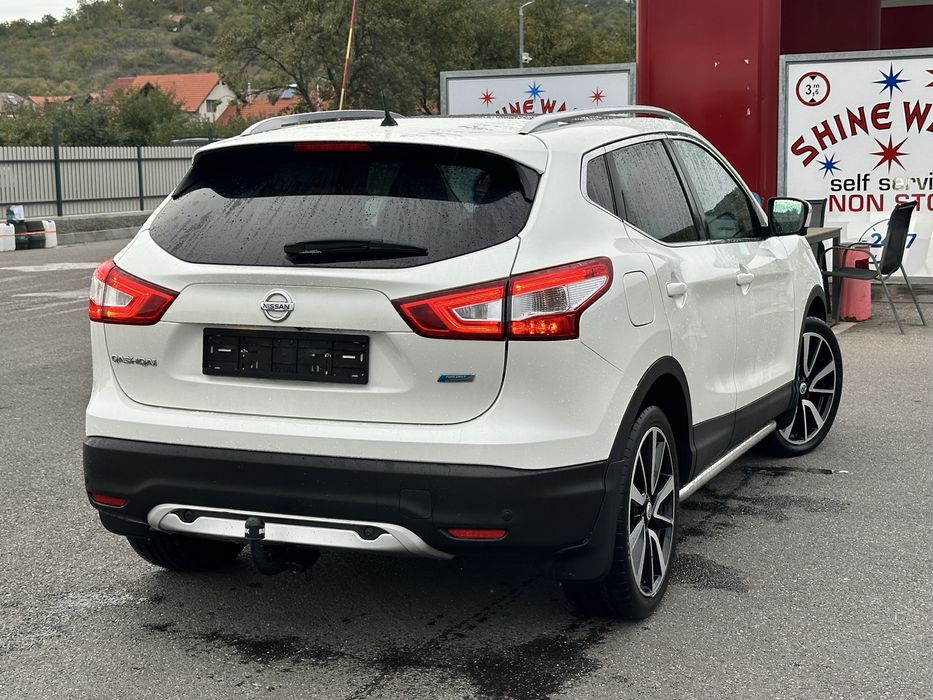 Nissan Qashqai 2015 / 1.5 DCI / 110 CP / Tekna / Alb perlat / Euro6