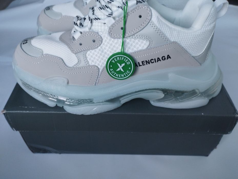 Balenciaga Triple S, marimea 43, cadoul ideal, urgent