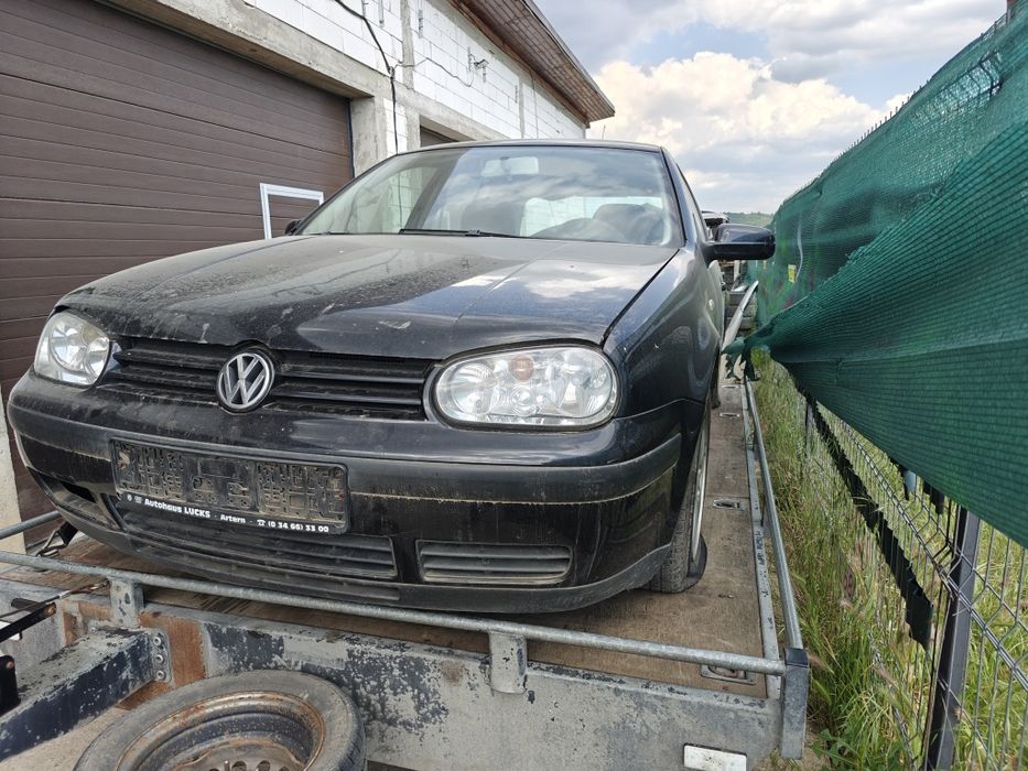 Vindem piese rezultate din dezmembrarea unui Volkswagen Golf 4
