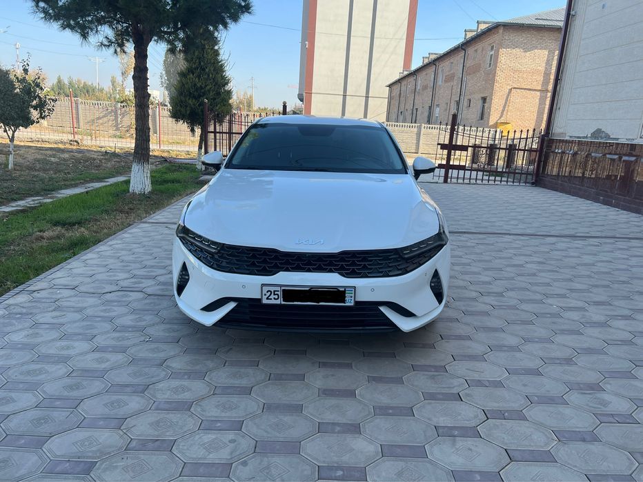 Kia K5 Prestige light