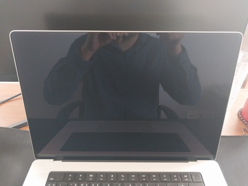Macbook pro 16 16/1024 m1 pro