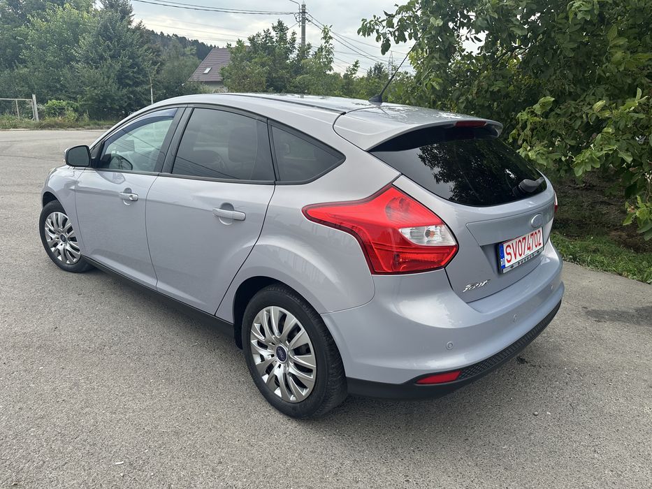 Ford Focus mk3 2011 1.6i  Euro5 consum5%