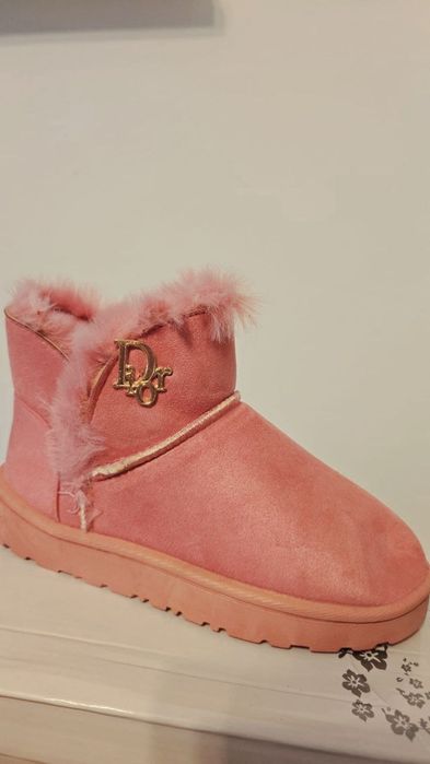 Ugg damă diferite modele