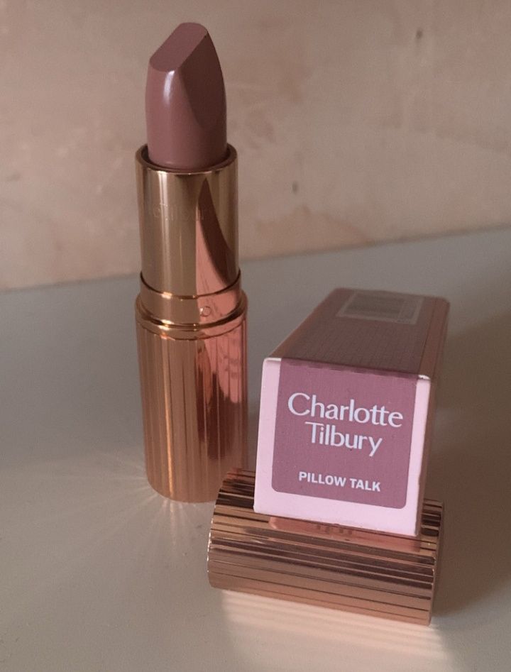 Ruj Charlotte Tilbury pillow talk și pilow talk medium
