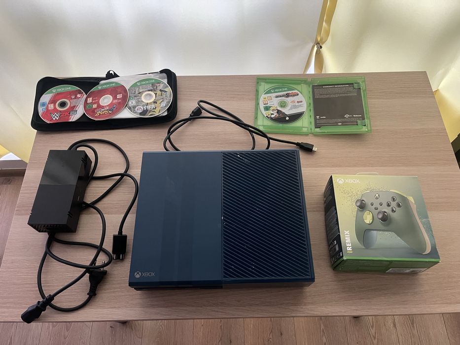 Xbox One 1TB Forza Motorsport blue