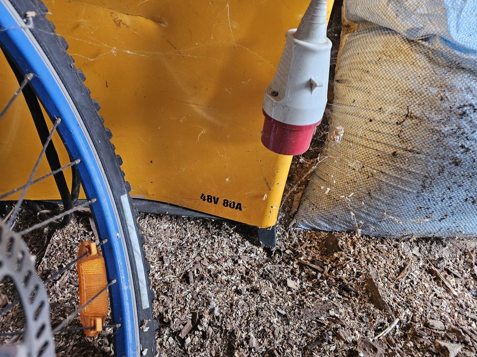 Зарядно 48v волта  за електрически мотокар колички