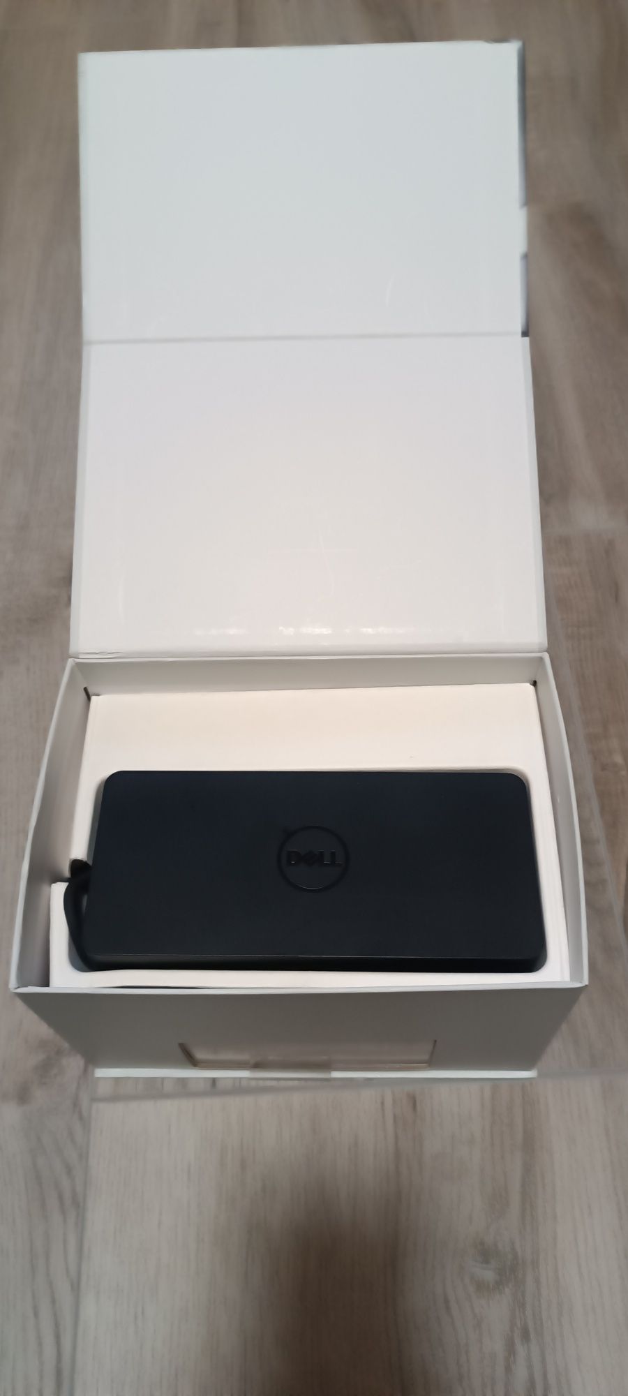 Универсална Докинг станция Dell Universal Dock D6000