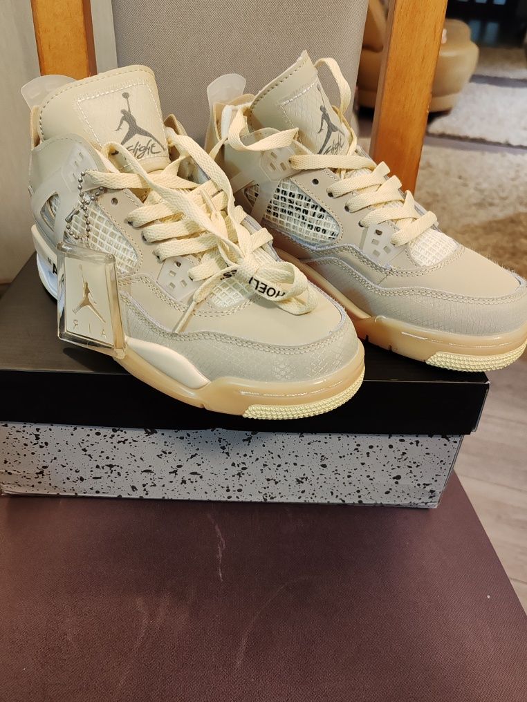 Jordan 4 retro.,.