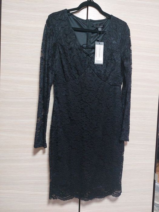 Rochie neagra dantela pt ocazie, M  cu eticheta