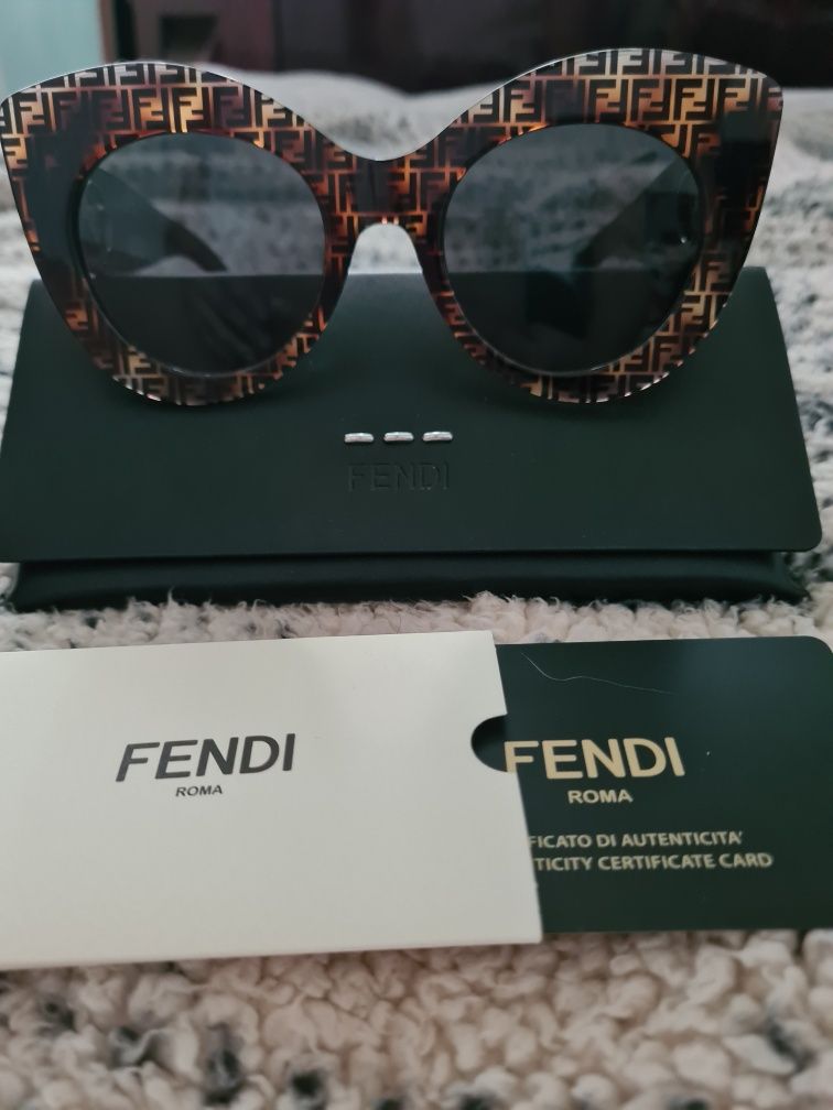 Ochelari de soare Fendi