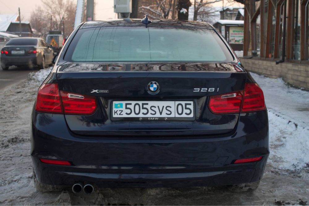 BMW 328i в отличном состоянии