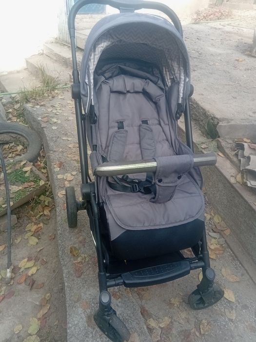 Продам детскую коляску