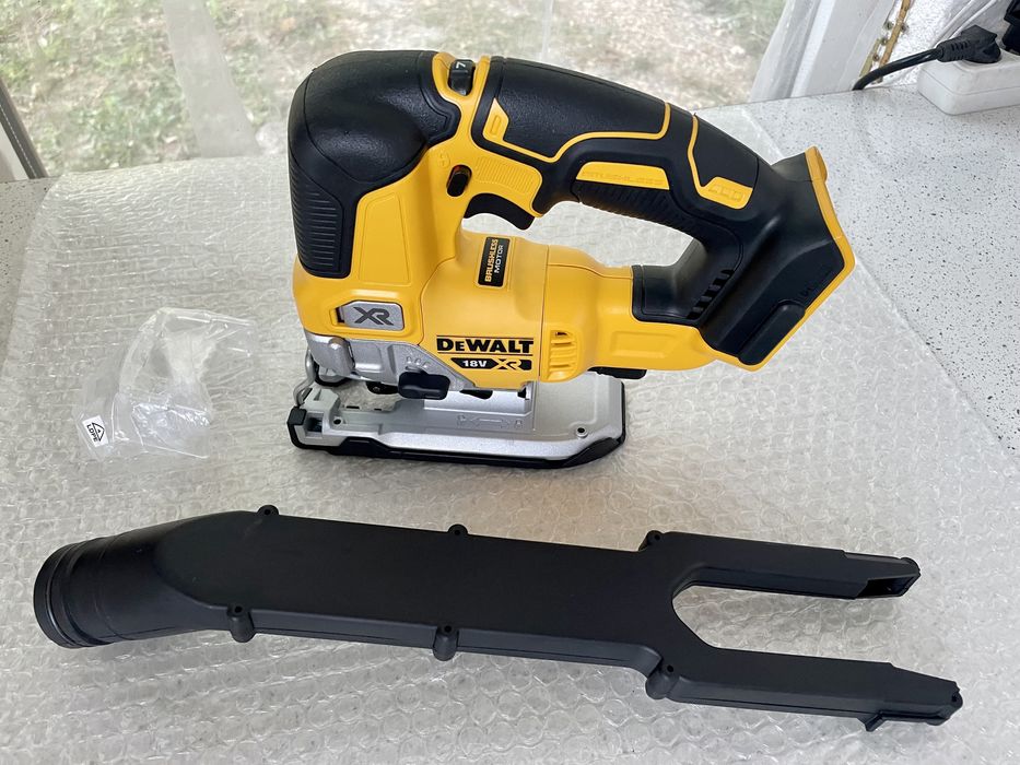 DeWALT Pendular DCS 334 XR. / (CZECH REPUBLIC.) Original Nou !