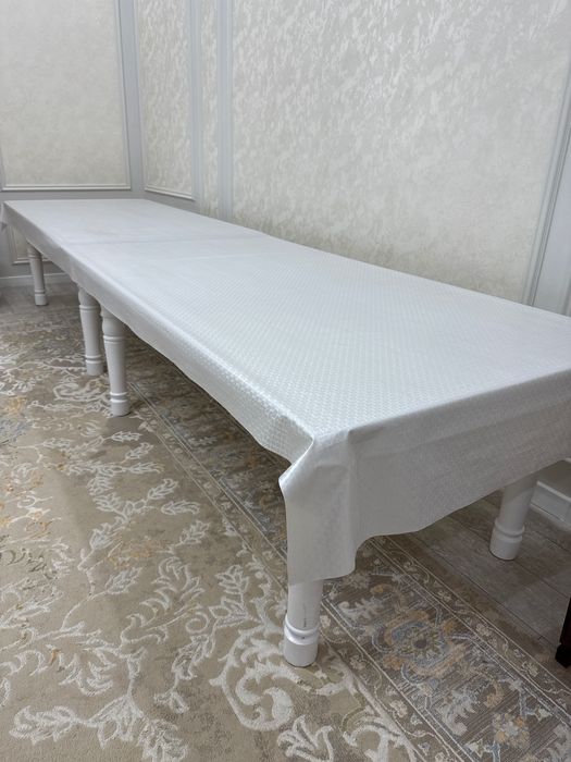 Стол для гостиной