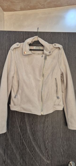 Велурено пролетно яке