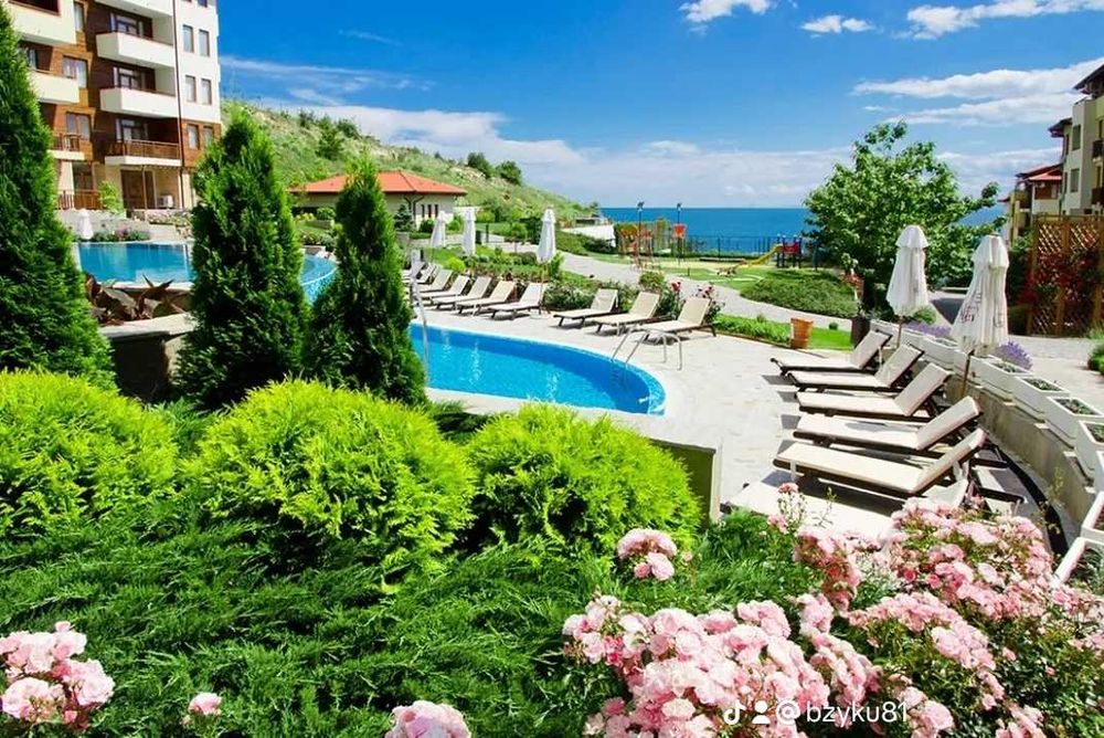 Райска градина. Продава се