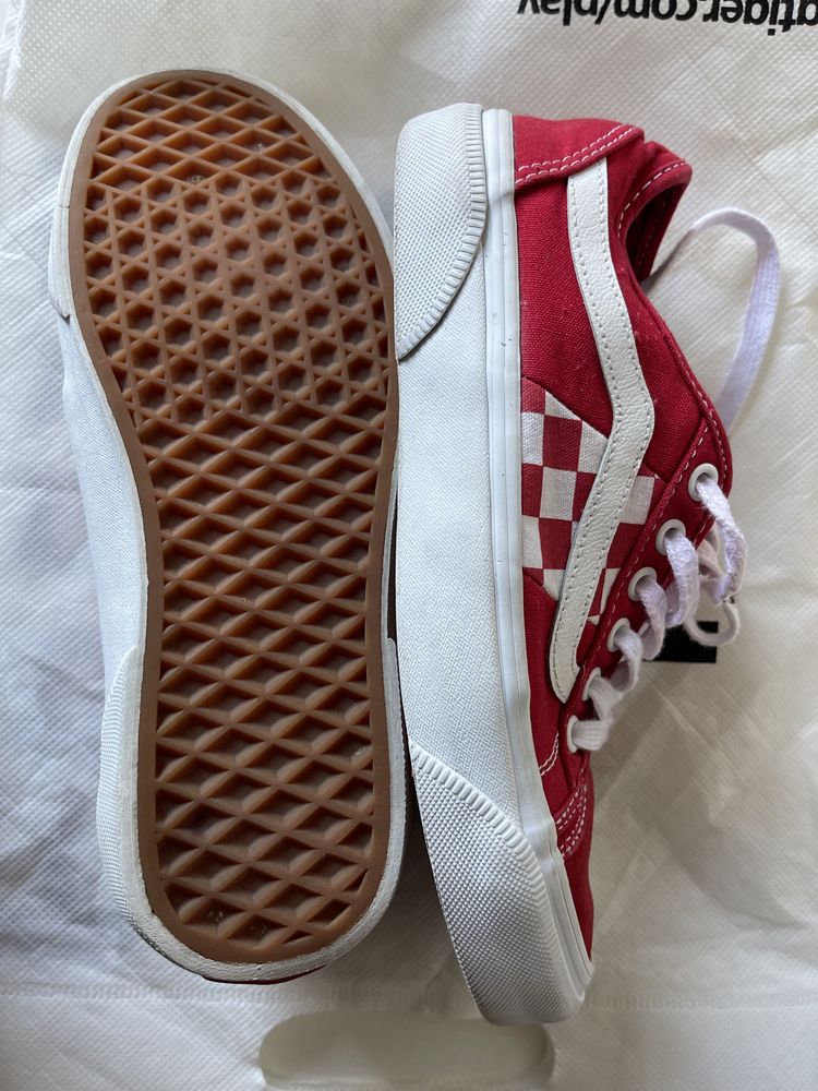 Vans, marimea 37 - 23.5 cm