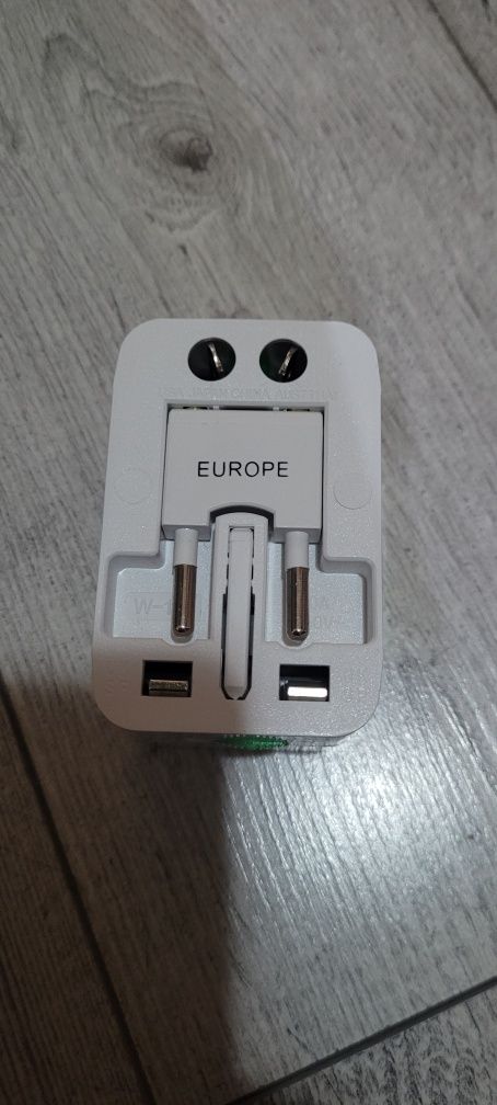 Adaptor priza 220v uk ua eu